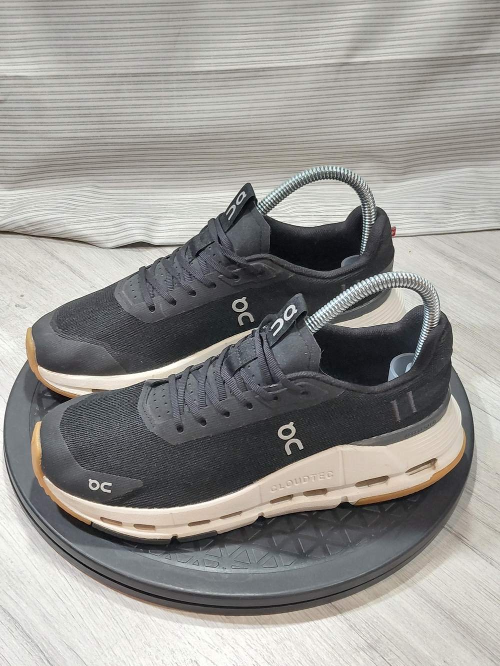 On Running Womens Cloudnova Form 2 Lifestyle Athletic Shoes Black Ivory SIZE 6